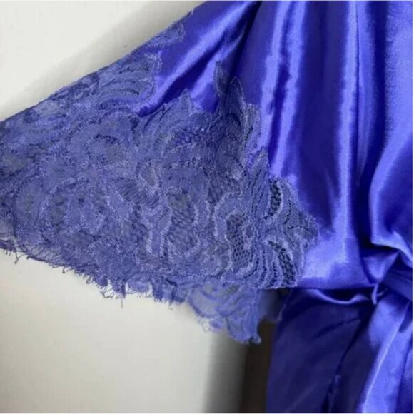 Natori Women's Plume Kimono with Lace Detail Robe Purple Size Medium - Picture 6 of 9